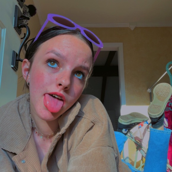 Meet your Posher, Neylan - Picture 1 of 1